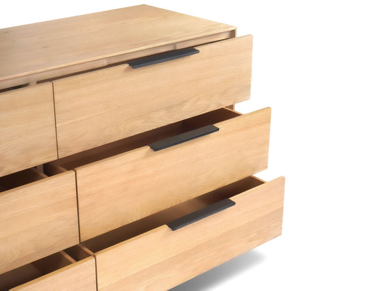 Akira Dresser, Leichte Eiche