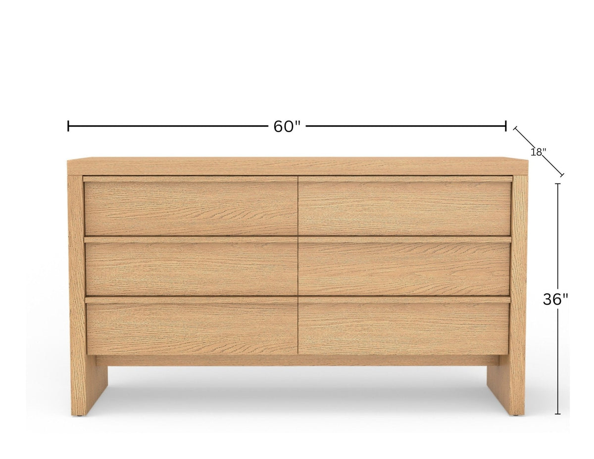 Flo Dresser, Natur