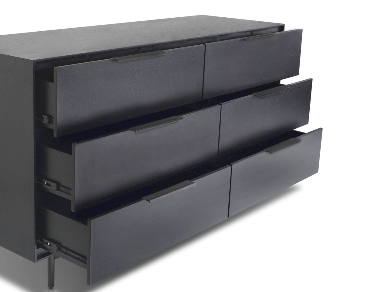 Akira Dresser, Schwarz