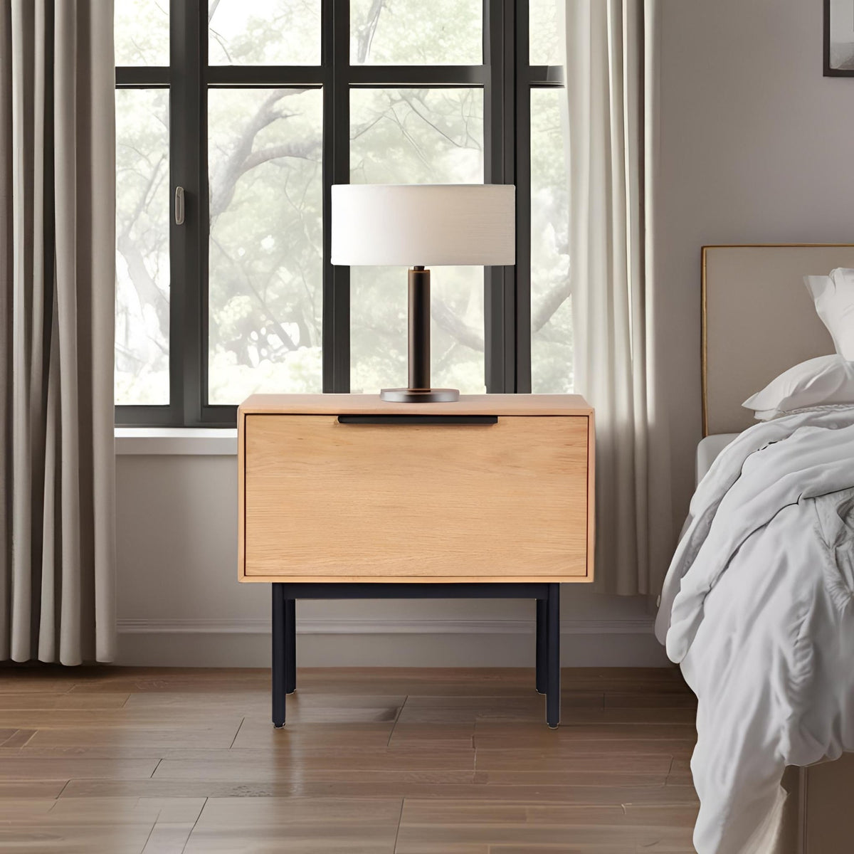 Akira Nachttisch, Light Oak