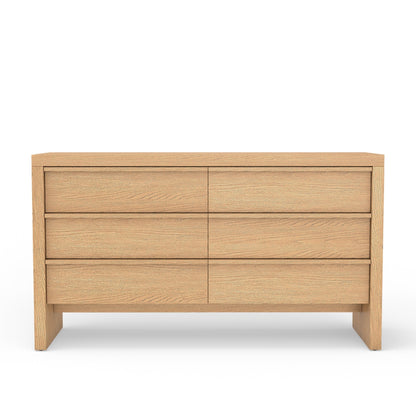 Flo Dresser, Natur