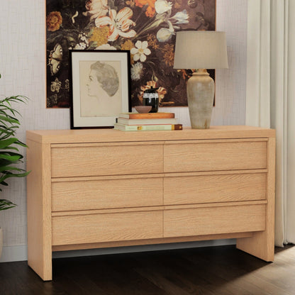 Flo Dresser, Natur