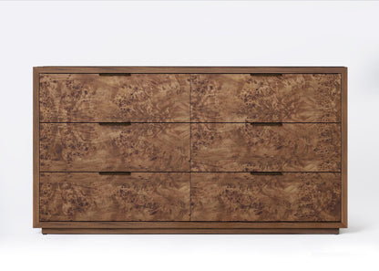 Milan Dresser, Walnuss