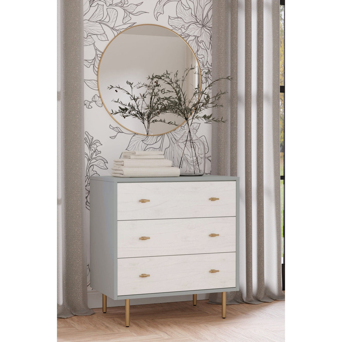 Saige Accent Chest, verwittert weiß
