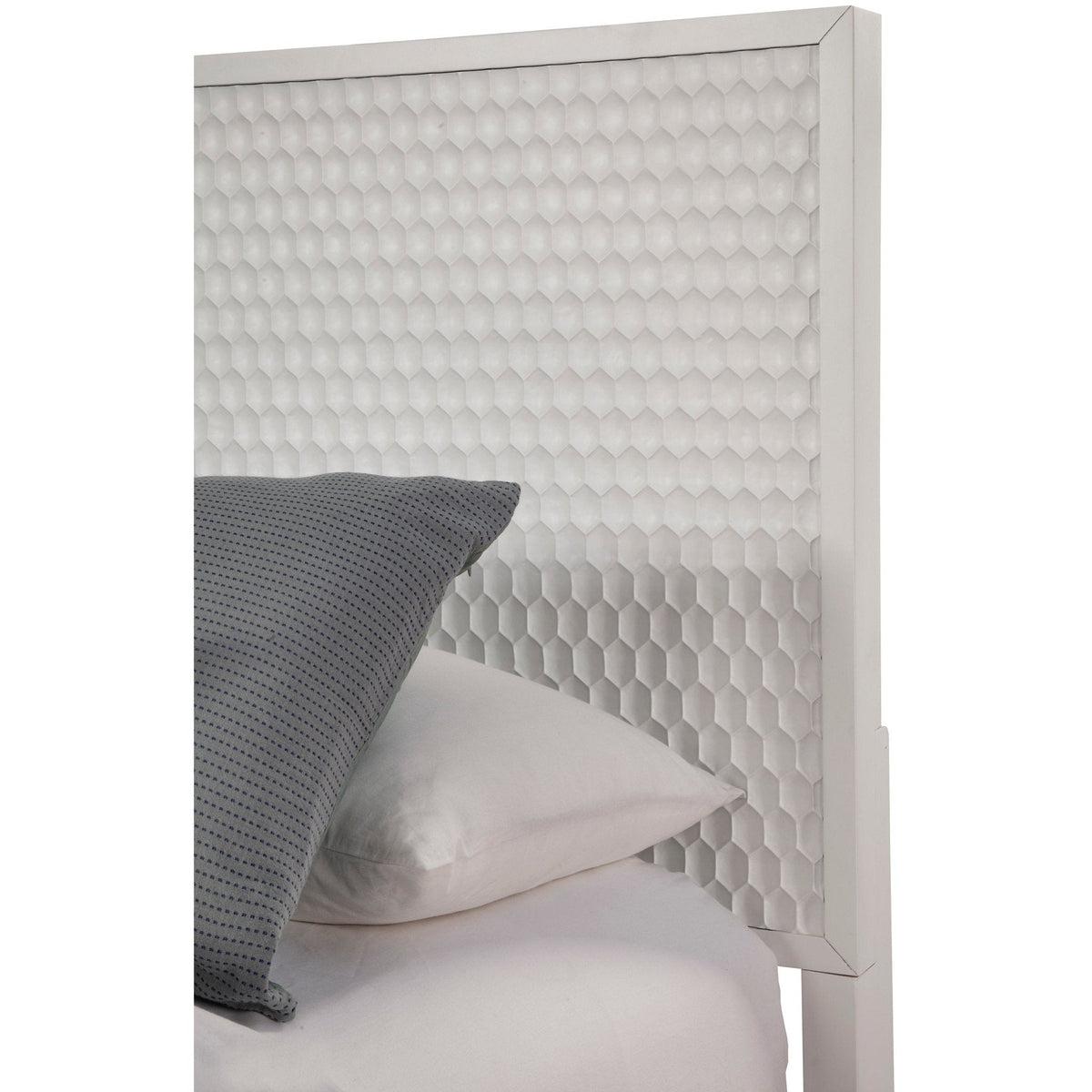 Weiße Perle Bett